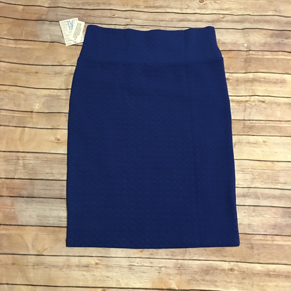 🎉 LuLaRoe Cassie Dark Blue Skirt